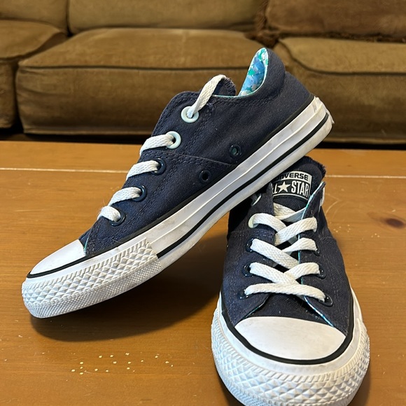 Converse sneakers - Picture 2 of 5